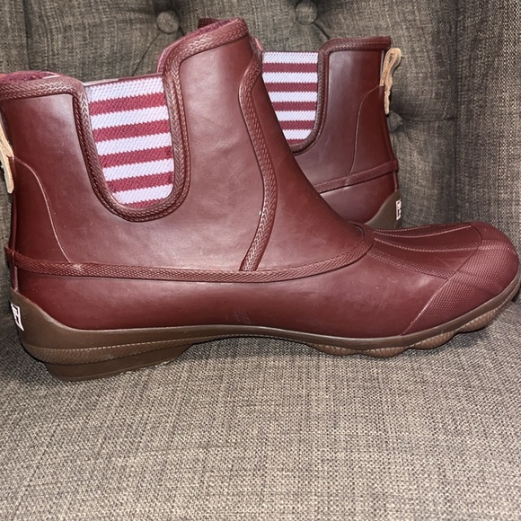 Sperry Maroon waterproof rubber Rain Boots women's size 10 - Picture 7 of 9